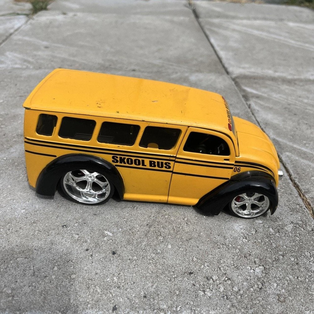 JADA DUB DIV CRUISER 1:24 SKOOL School Bus